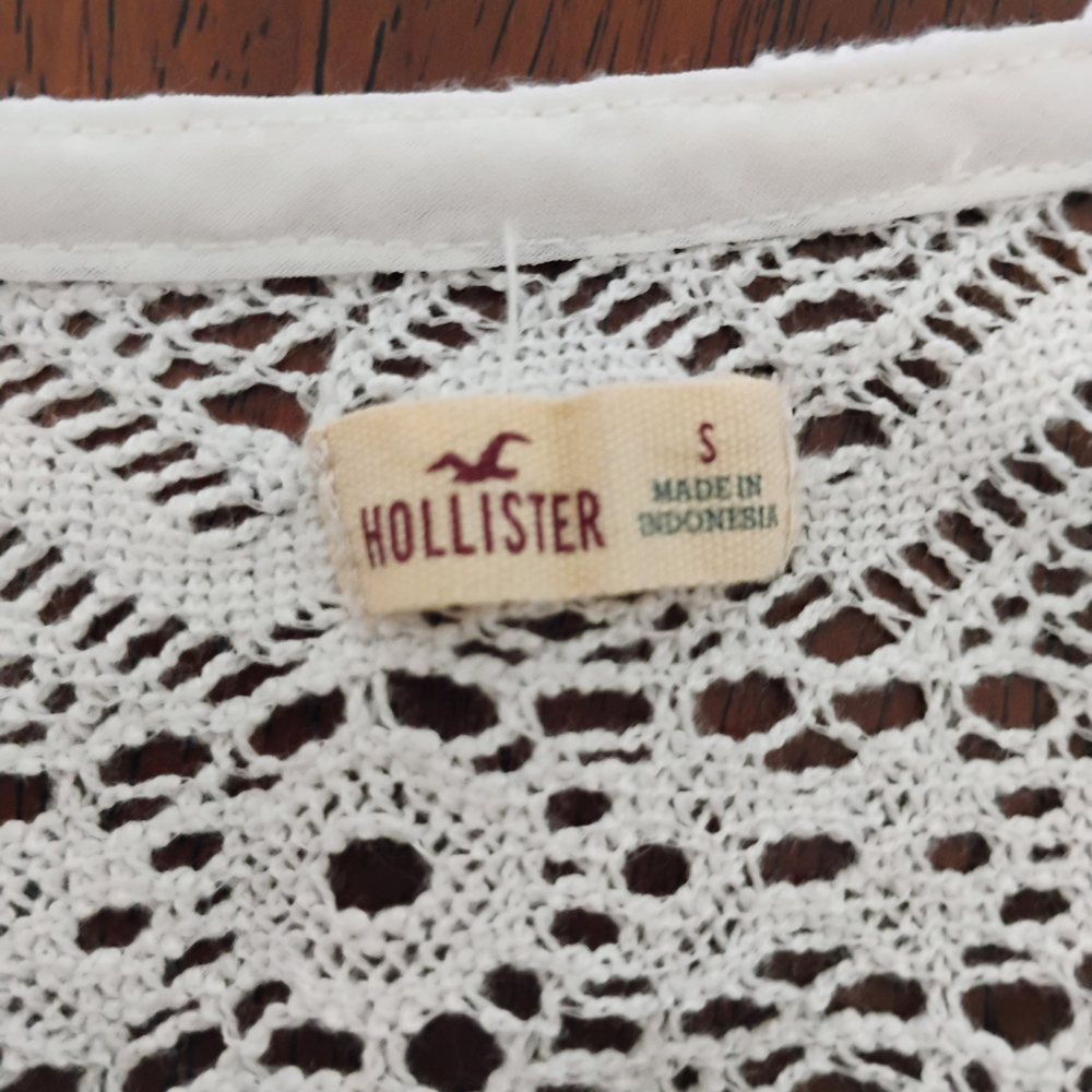 Hollister Cream Short Sleeve Knit Cotton Blend Ruffled Hem Blouse Size S-Casual - Picture 2 of 8